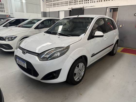 FORD FIESTA 1.6 MPI HATCH 8V FLEX 4P MANUAL FORD FIESTA 1.6 MPI HATCH 8V FLEX 4P MANUAL
